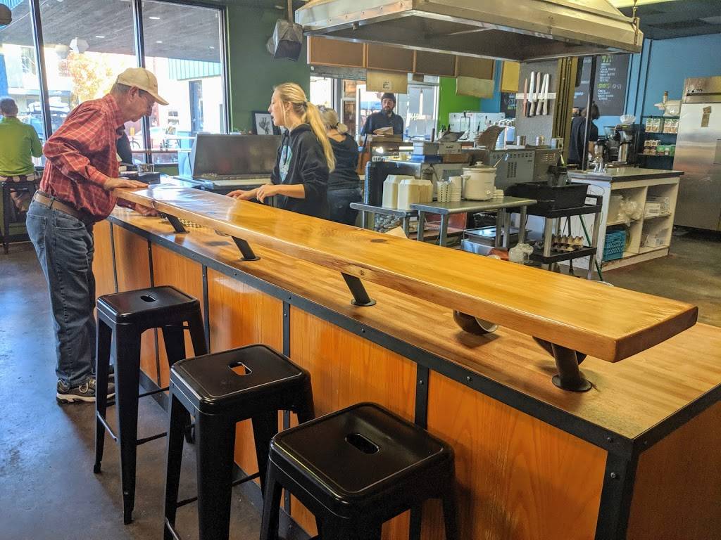 Freshies Bagels and Juice | bakery | 13 Oak St, Hood River, OR 97031, USA | 5413862123 OR +1 541-386-2123