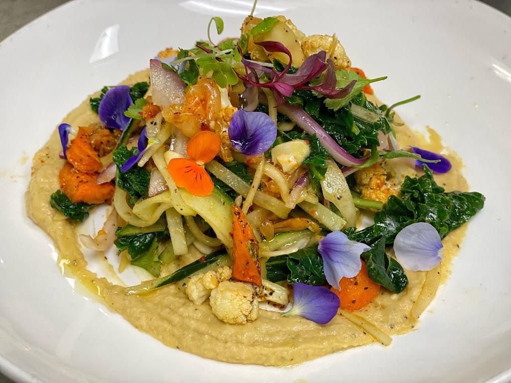 Street Bistro | restaurant | 83 Main St, Charlestown, MA 02129, USA | 6172426009 OR +1 617-242-6009