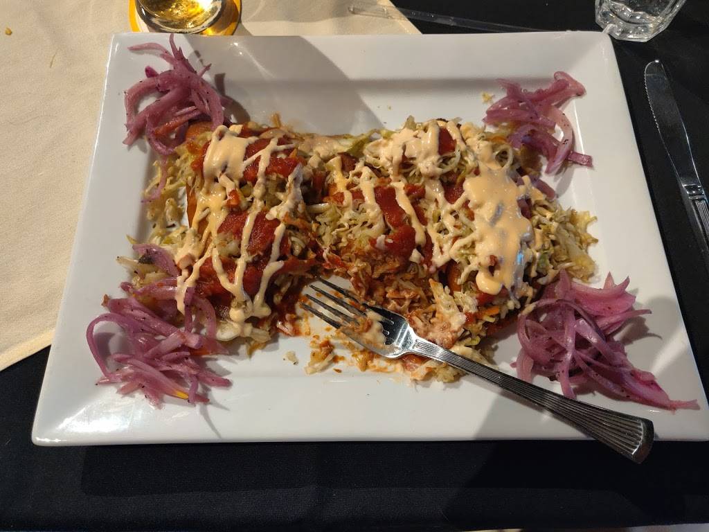 Los Pinchos Latin Cuisine & Lounge | restaurant | 3851 Vincennes Rd, Indianapolis, IN 46268, USA | 3179914578 OR +1 317-991-4578