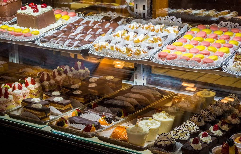 A Delight of France | restaurant | 126 W Grand Ave, Escondido, CA 92025, USA | 7607462644 OR +1 760-746-2644