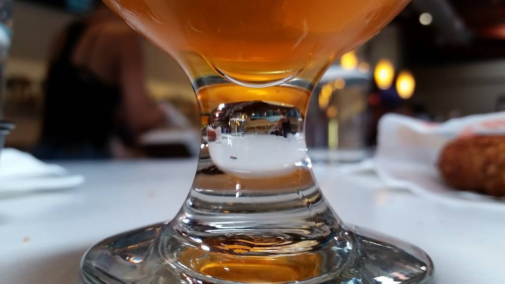 The Mayor of Old Town | restaurant | 632 S Mason St, Fort Collins, CO 80524, USA | 9706822410 OR +1 970-682-2410