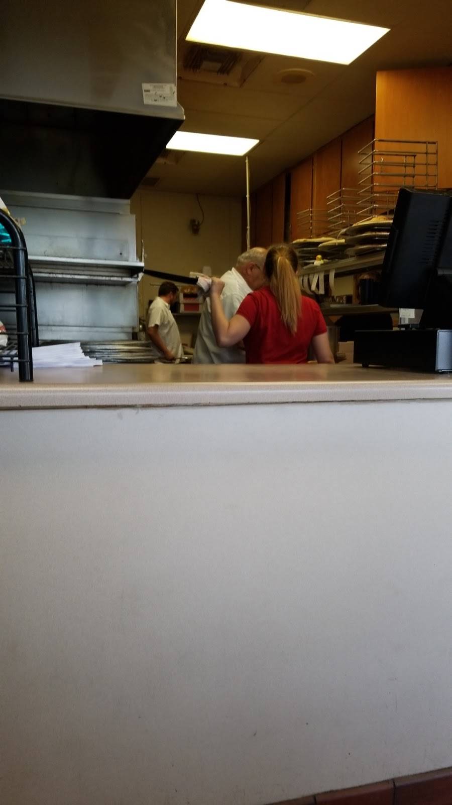 Pizza Delight By Giacomo | restaurant | 67 Greentree Dr, Dover, DE 19904, USA | 3027369800 OR +1 302-736-9800