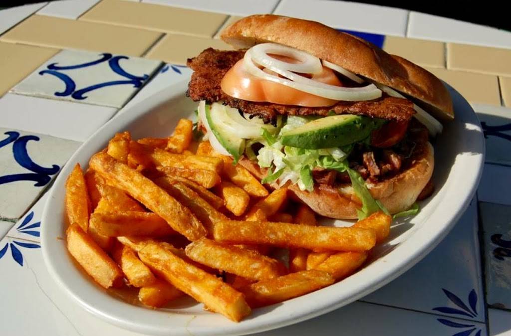 Casa Pasilla (Rosarito Fresh) | restaurant | 27674 Newhall Ranch Rd #30, Valencia, CA 91355, USA | 6612951989 OR +1 661-295-1989