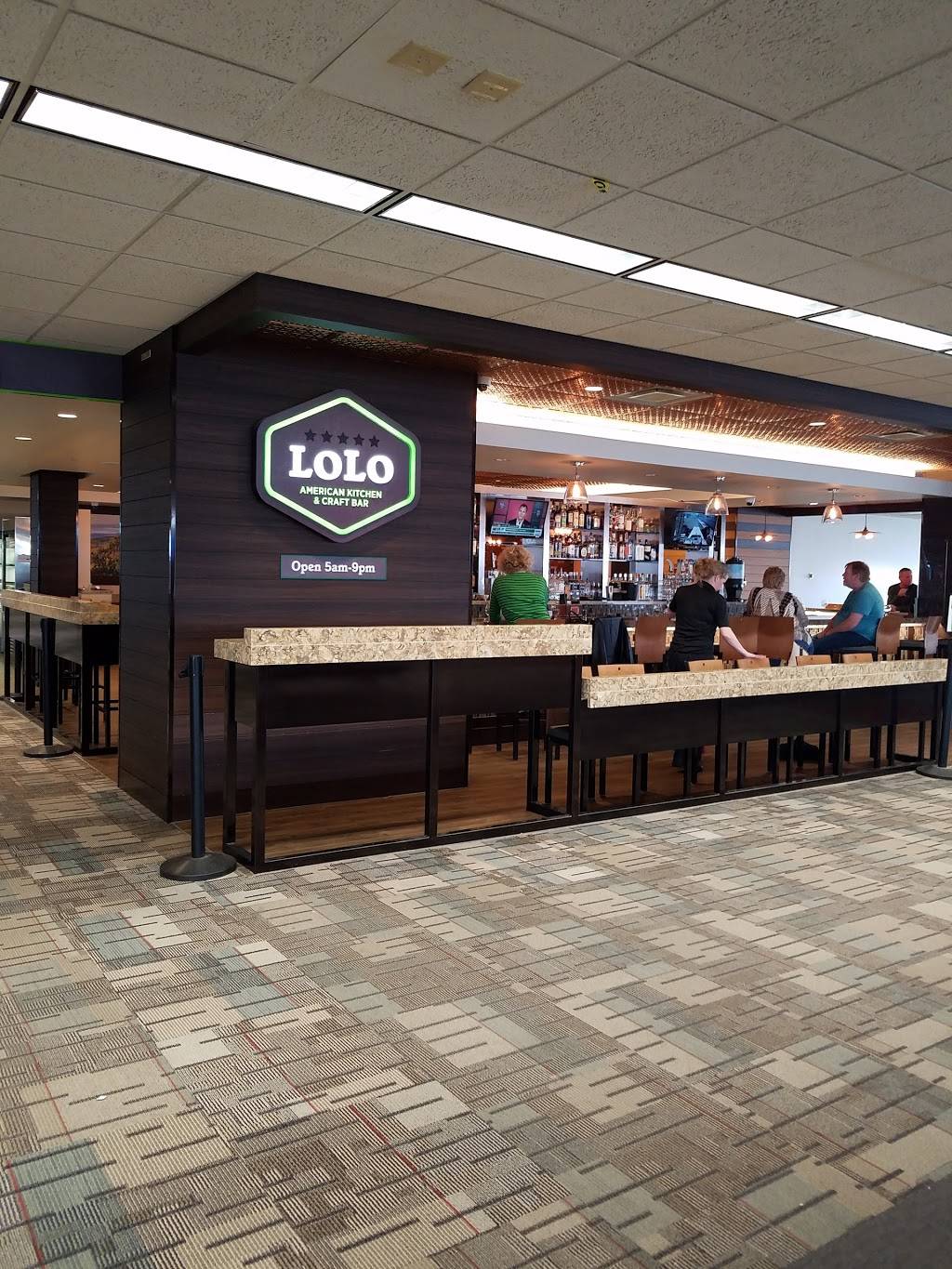 LoLo American Kitchen & Craft Bar | restaurant | Terminal 1 Concourse E, St Paul, MN 55111, USA | 6128776426 OR +1 612-877-6426