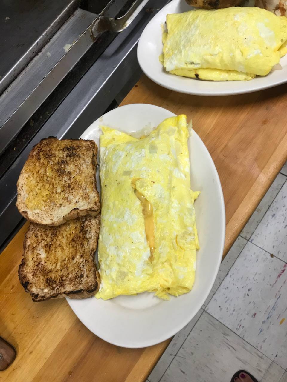 Meeks Mill Restaurant | restaurant | 138 E Water St, Constantine, MI 49042, USA | 2694358325 OR +1 269-435-8325