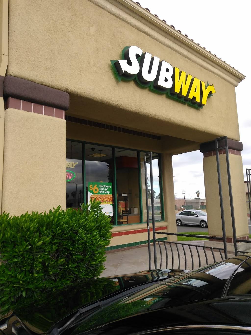 Subway Restaurants | restaurant | 3708, 562 W Holt Blvd, Ontario, CA 91762, USA | 9099885009 OR +1 909-988-5009