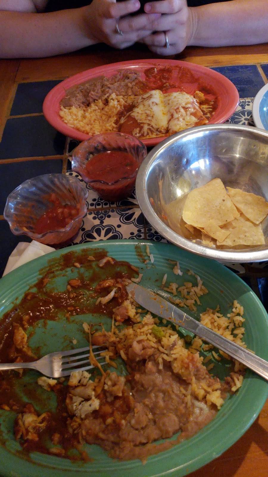 El Rosal | Bar & Grill | restaurant | 3117 W Noble Ave, Visalia, CA 93277, USA | 5597490542 OR +1 559-749-0542