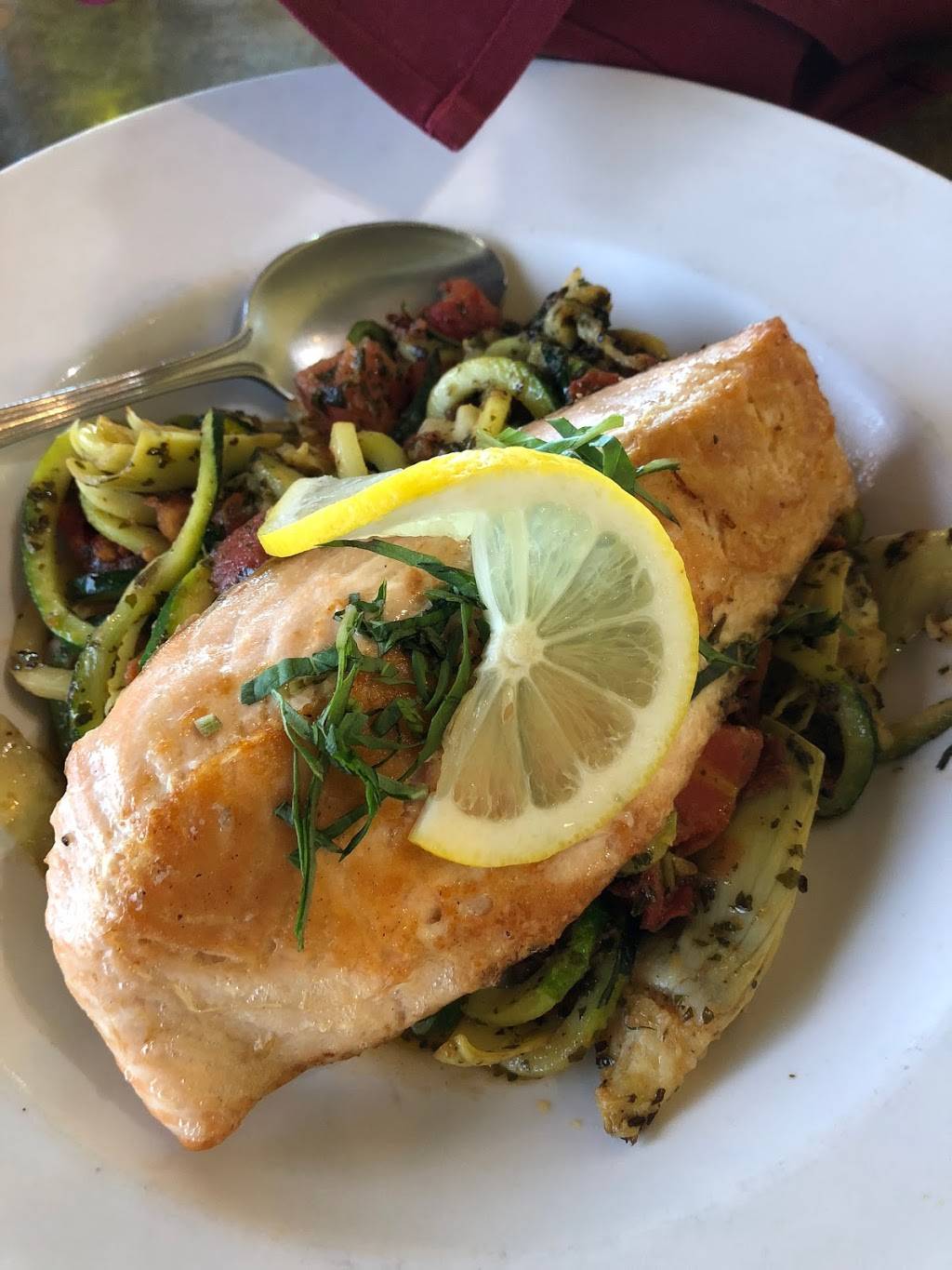 Strings Italian Café | Rock Creek Plaza | restaurant | 2501 Bell Rd, Auburn, CA 95603, USA | 5308868703 OR +1 530-886-8703