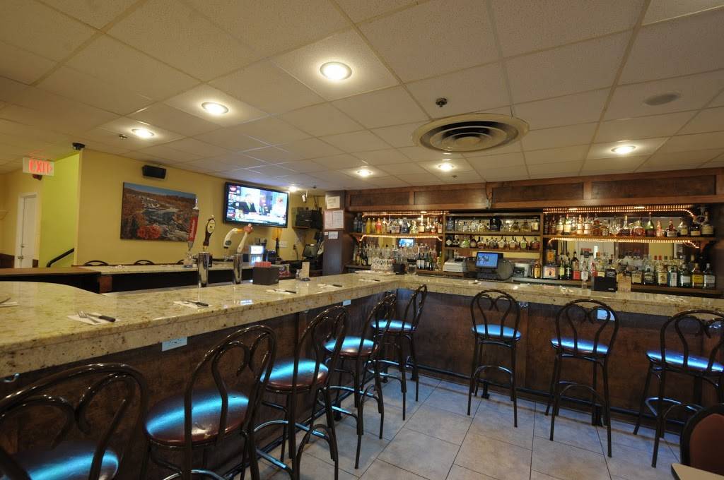 The Meeting Place Restaurant & Bar | restaurant | 1100 17th St NW b12, Washington, DC 20036, USA | 2022937755 OR +1 202-293-7755