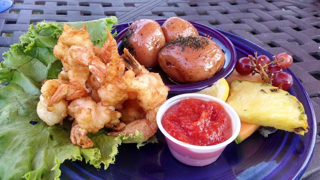 Ships Wheel Restaurant | restaurant | 238 Lobdell Point Rd, Washington, WI 54246, USA | 9208472640 OR +1 920-847-2640