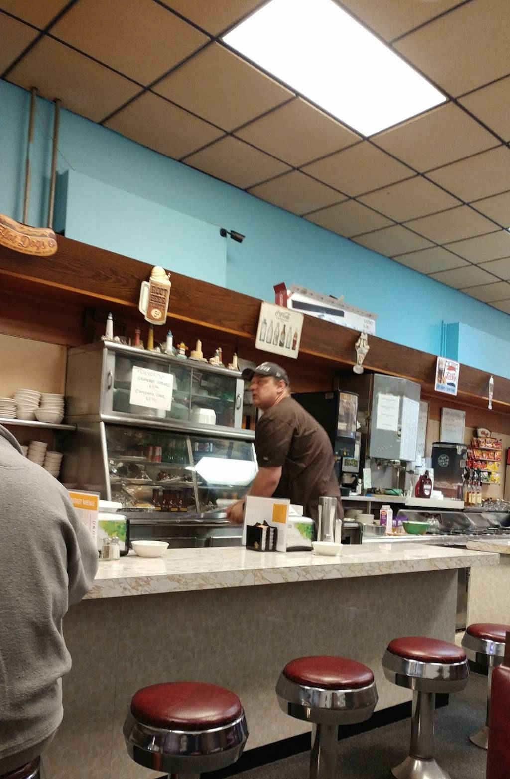 D&D Diner | restaurant | 22 Broadway, Taunton, MA 02780, USA | 5088233141 OR +1 508-823-3141