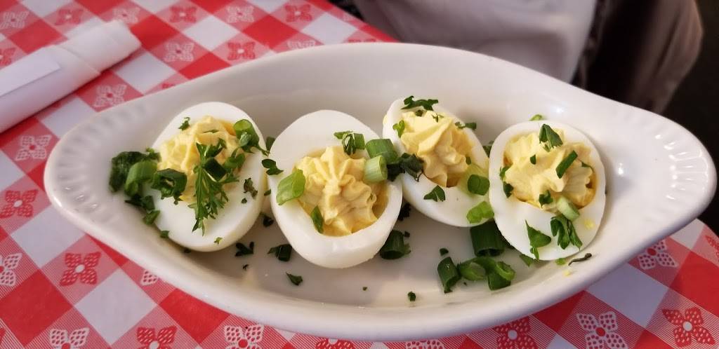 Hatties | restaurant | 45 Phila St, Saratoga Springs, NY 12866, USA | 5185844790 OR +1 518-584-4790