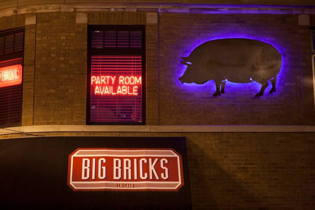 Bricks Pizza & Barbecue | restaurant | 3832 N Lincoln Ave, Chicago, IL 60613, USA | 7735255022 OR +1 773-525-5022