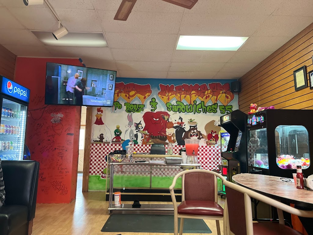 Fat Mamas Po Boyz and Sandwiches | restaurant | 616 Ohio St, Oshkosh, WI 54902, USA | 9203854654 OR +1 920-385-4654