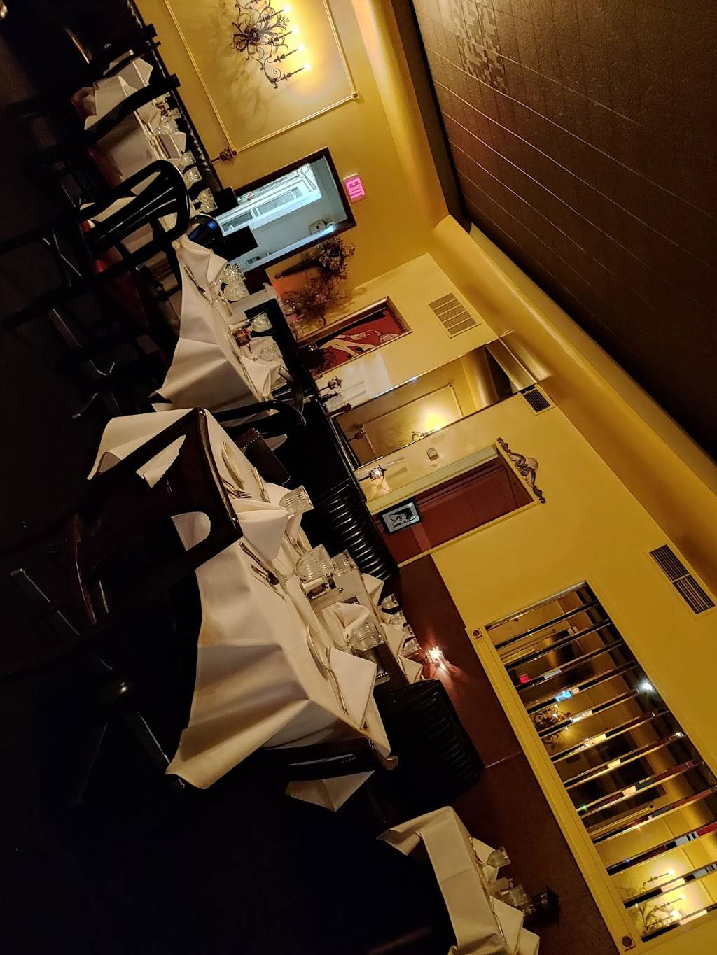 Charcoal Oven Restaurant | restaurant | 4400 Golf Rd, Skokie, IL 60076, USA | 8476758062 OR +1 847-675-8062