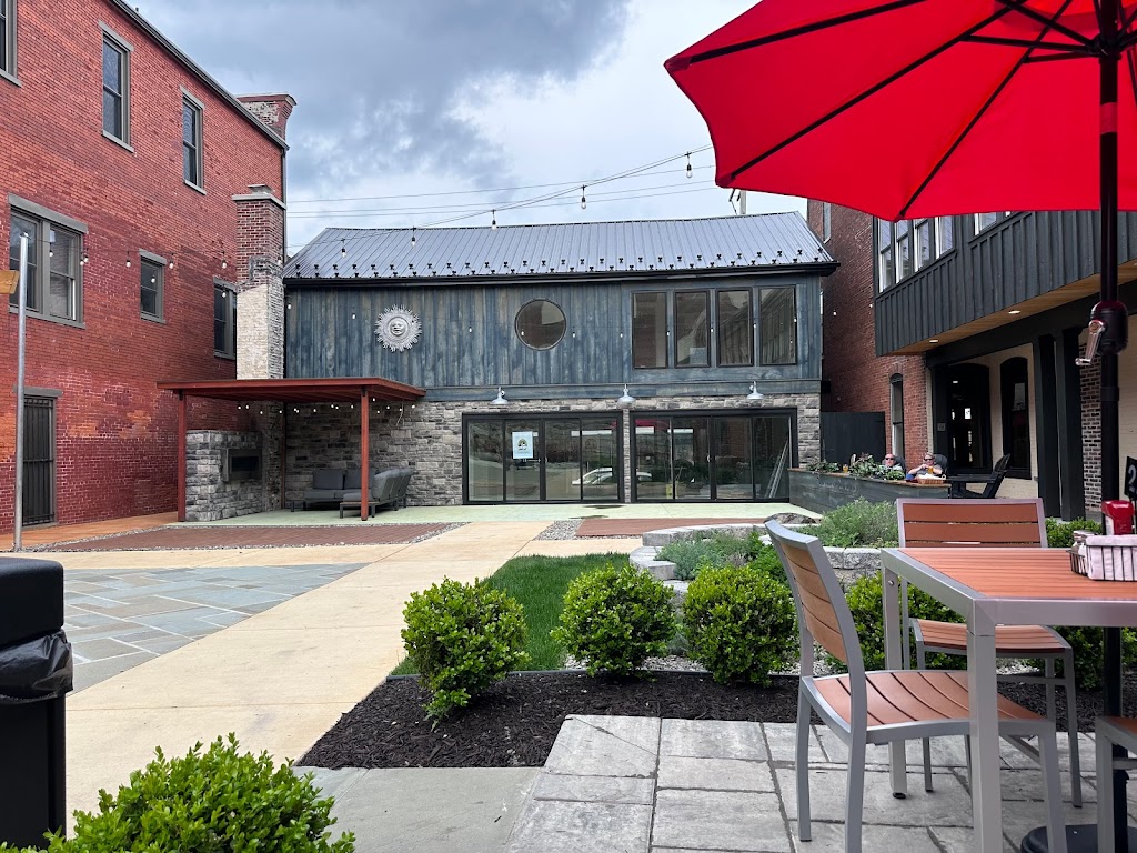 Sign of the Horse Restaurant and Brewery | restaurant | 16 N Main St, Red Lion, PA 17356, USA | 7175014612 OR +1 717-501-4612