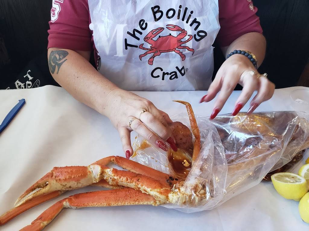 The Boiling Crab | restaurant | 6910 65th St #100, Sacramento, CA 95823, USA | 9163949166 OR +1 916-394-9166