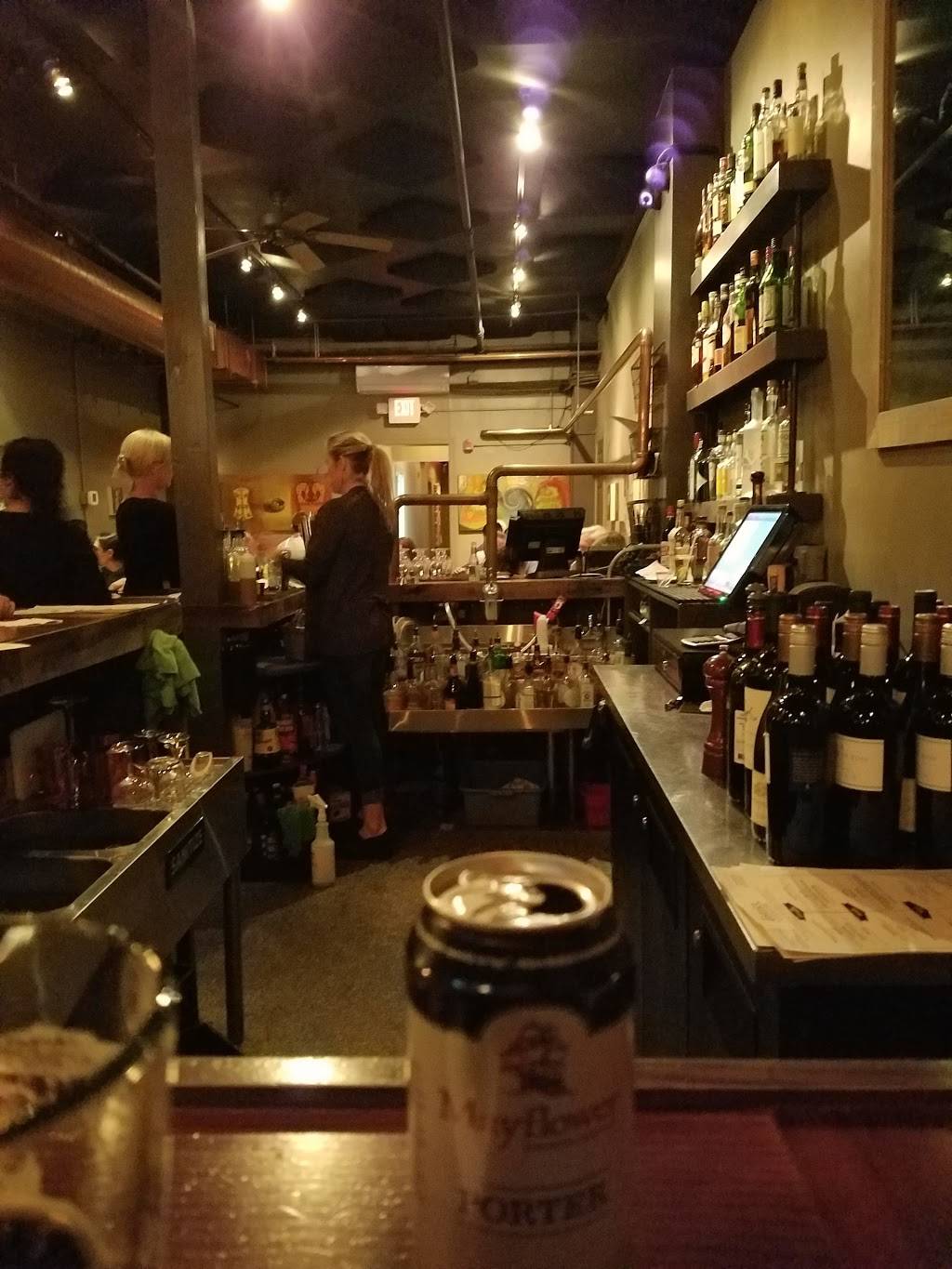 District Kitchen & Bar | restaurant | 40 West St, Pittsfield, MA 01201, USA | 4134420303 OR +1 413-442-0303