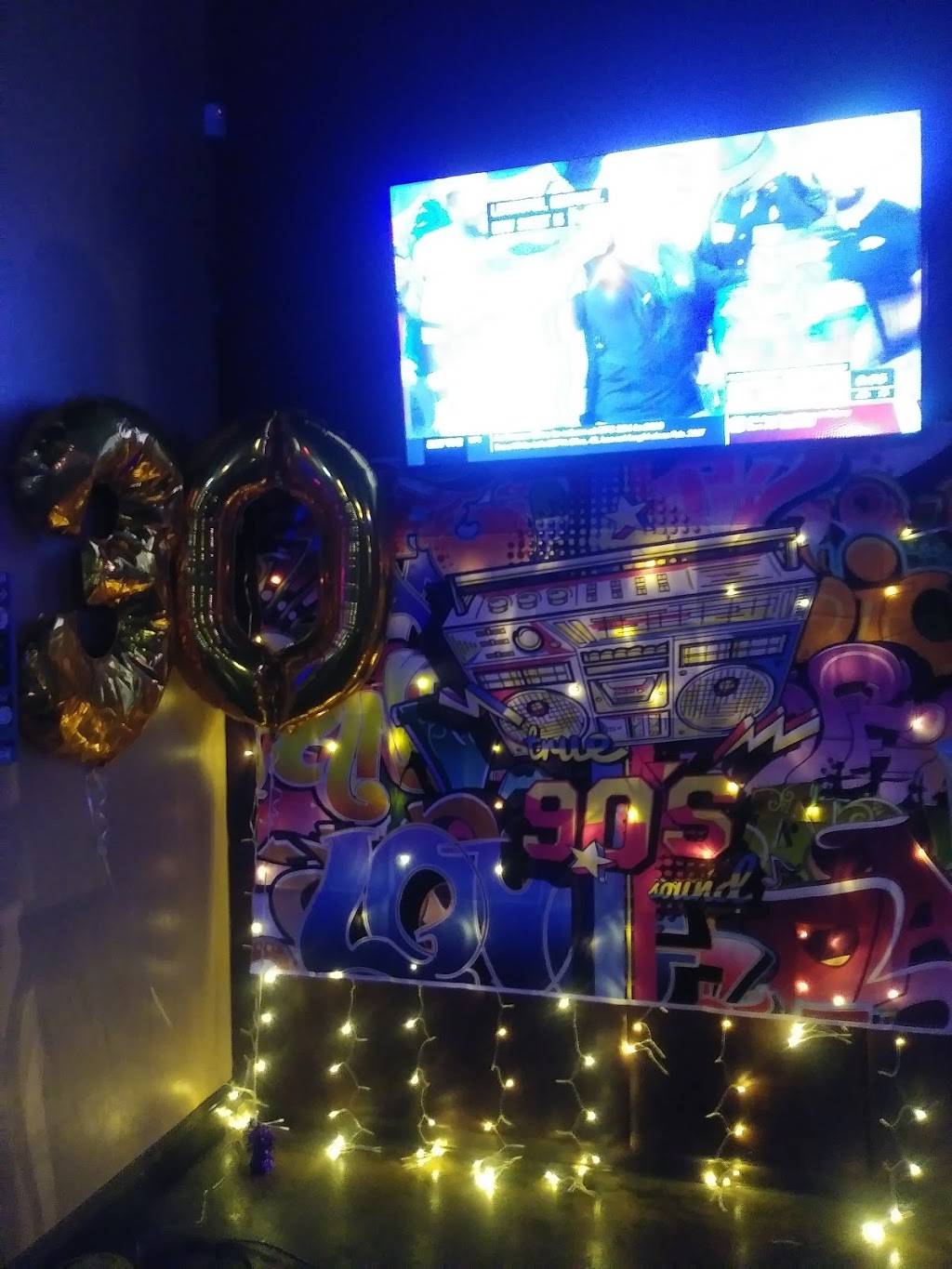 Elliotts Bar | restaurant | 1560 E Nees Ave, Fresno, CA 93720, USA | 5592979425 OR +1 559-297-9425