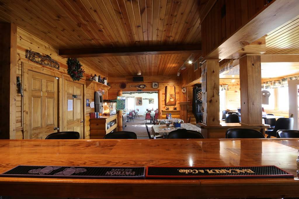Anitas Log Cabin Restaurant & Bar | restaurant | 210 N Main St, Oakfield, WI 53065, USA | 9205833019 OR +1 920-583-3019