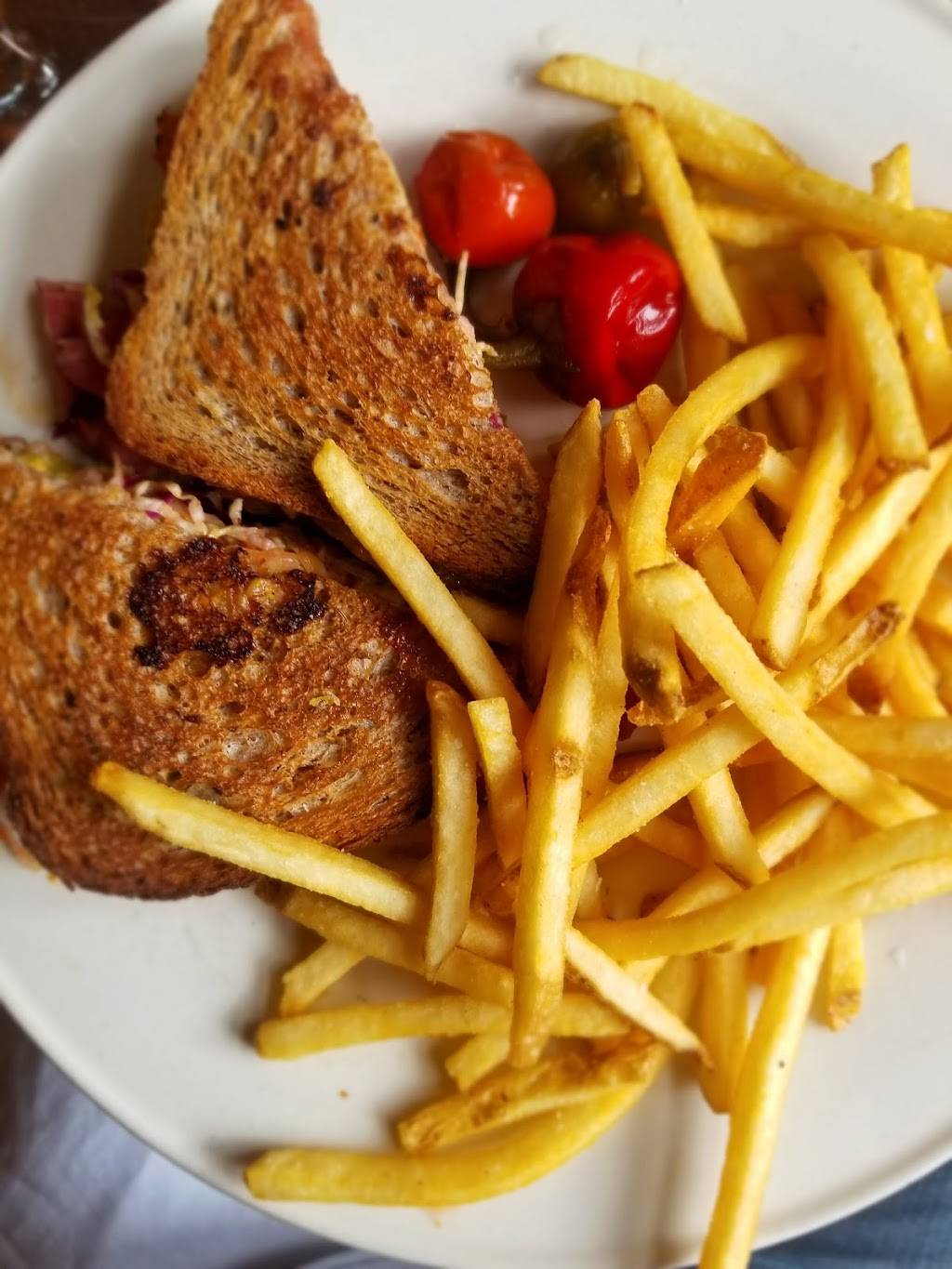 Underwood Bar and Bistro | restaurant | 9113 Graton Rd, Graton, CA 95444, USA | 7078237023 OR +1 707-823-7023