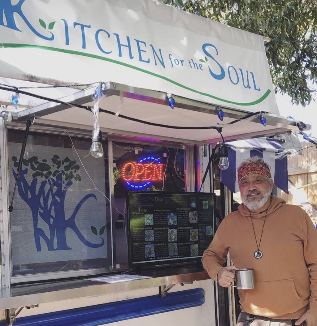 Kitchen For The Soul | restaurant | 2906 Fruth St, Austin, TX 78705, USA | 5129826732 OR +1 512-982-6732