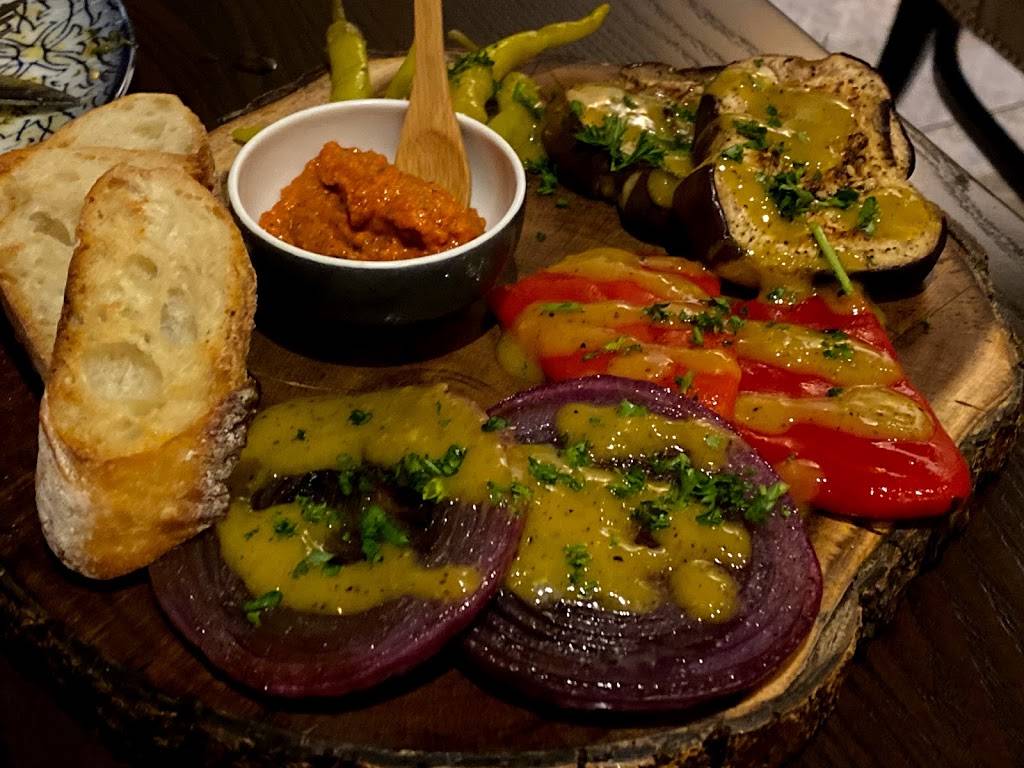 SILLA DEL TORO | restaurant | 30 S Park Square NE, Marietta, GA 30060, USA | 7704853759 OR +1 770-485-3759