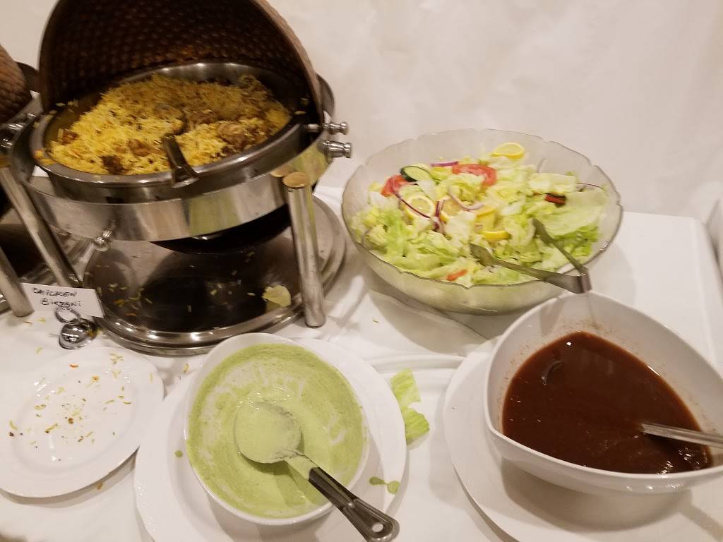 Bar B Q Tonight Live | restaurant | 45965 Regal Plaza, Sterling, VA 20165, USA | 2022134797 OR +1 202-213-4797