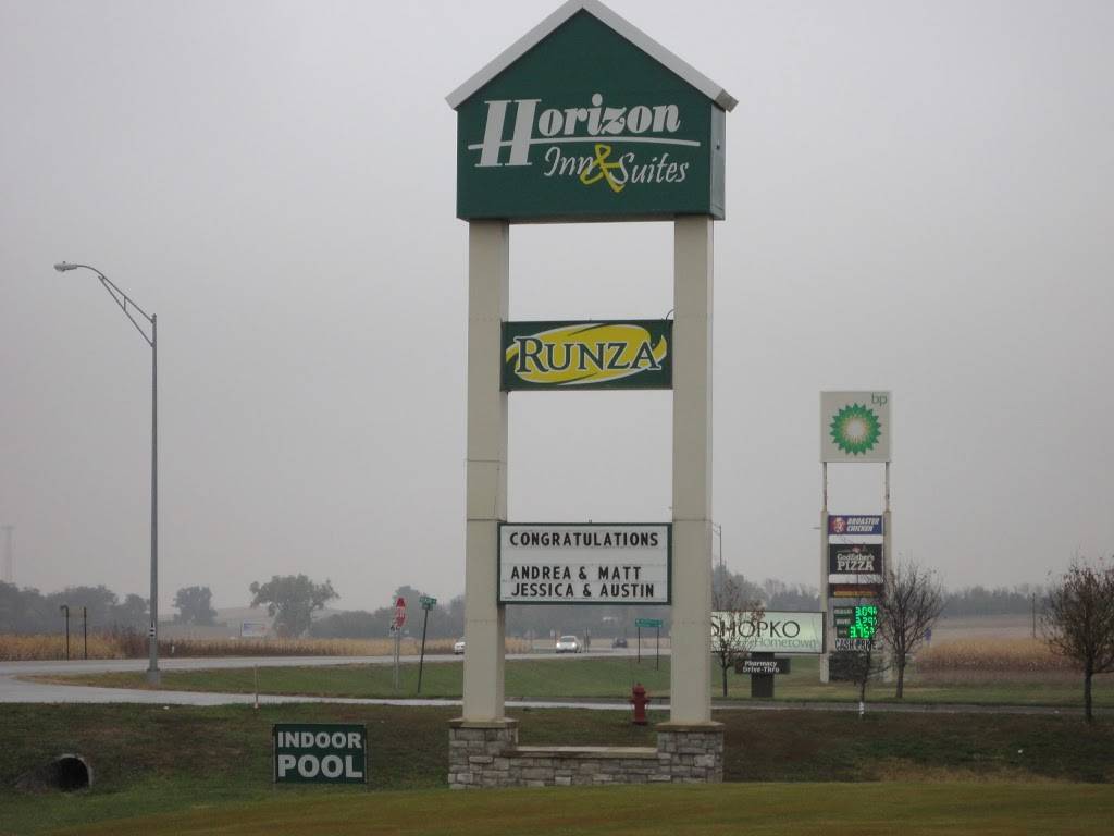 Runza Restaurant | restaurant | 201 Plaza Drive, West Point, NE 68788, USA | 4023723300 OR +1 402-372-3300