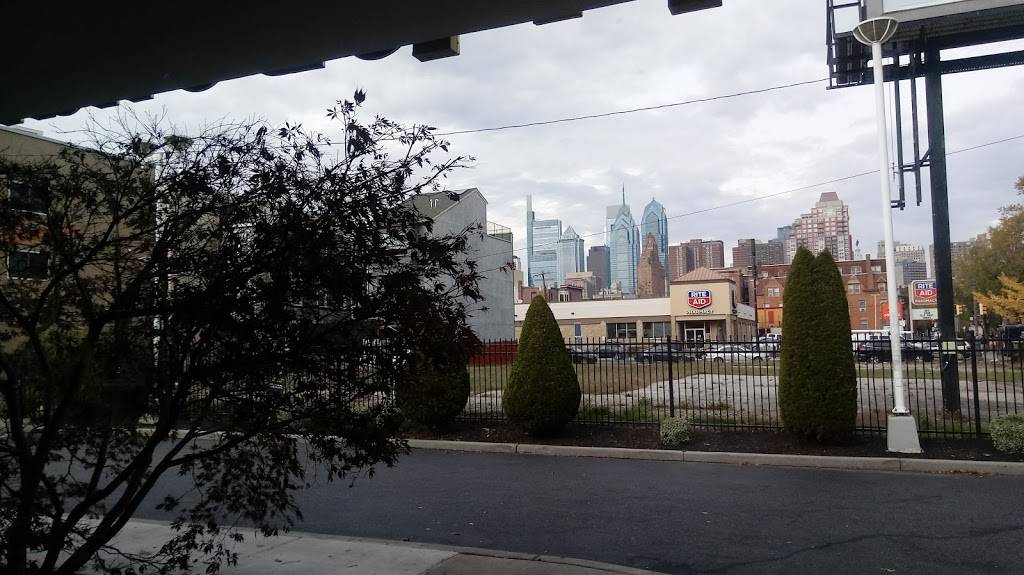 McDonalds | cafe | 914 S Broad St, Philadelphia, PA 19146, USA | 2155457440 OR +1 215-545-7440