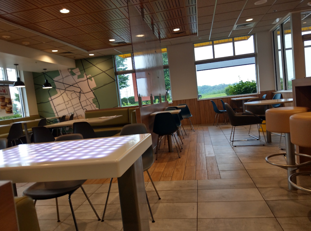 McDonalds | cafe | 190 Hansen Blvd, North Aurora, IL 60542, USA | 6309079401 OR +1 630-907-9401