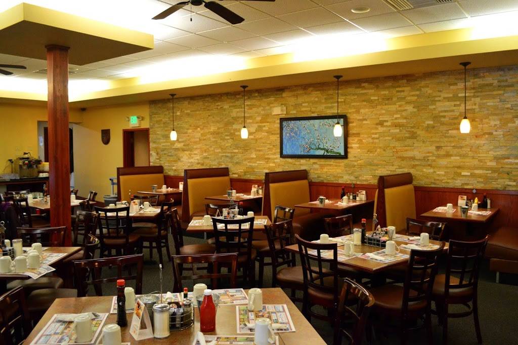 Jessicas Family Restaurant | restaurant | 140 W Main St, Whitewater, WI 53190, USA | 2624739890 OR +1 262-473-9890