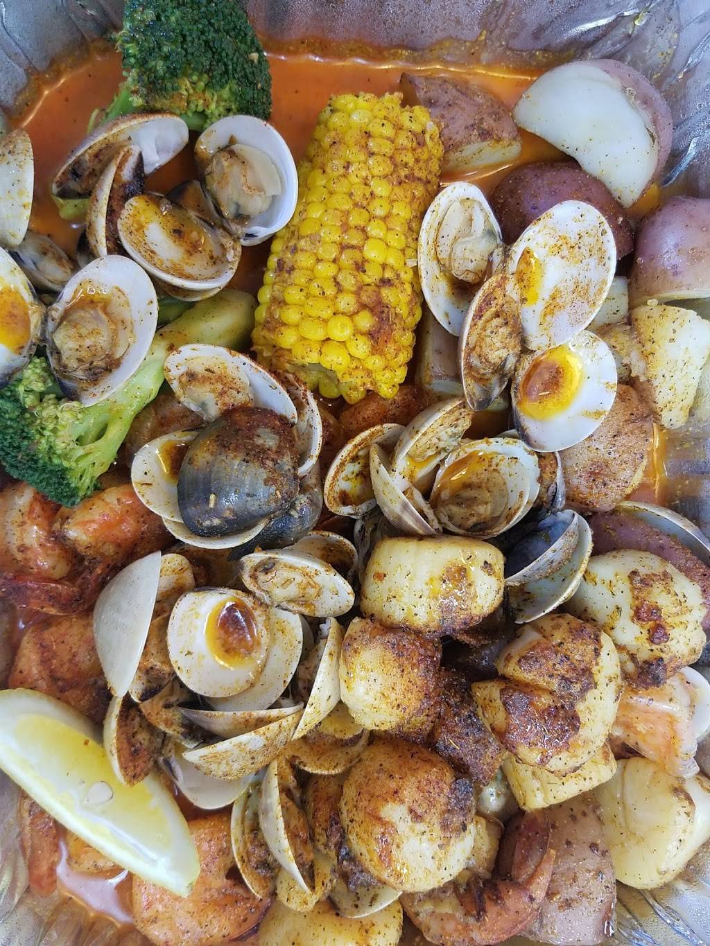 Seafood Junction | restaurant | 132 Madison St, Oak Park, IL 60302, USA | 7086600015 OR +1 708-660-0015