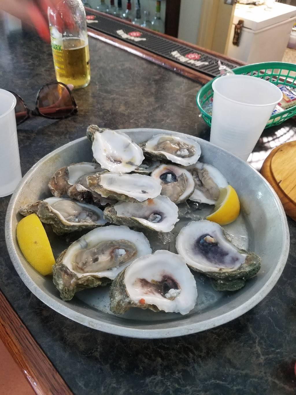 Thirsty Oyster | restaurant | 1 S Atlantic Ave, Cocoa Beach, FL 32931, USA | 3216133048 OR +1 321-613-3048