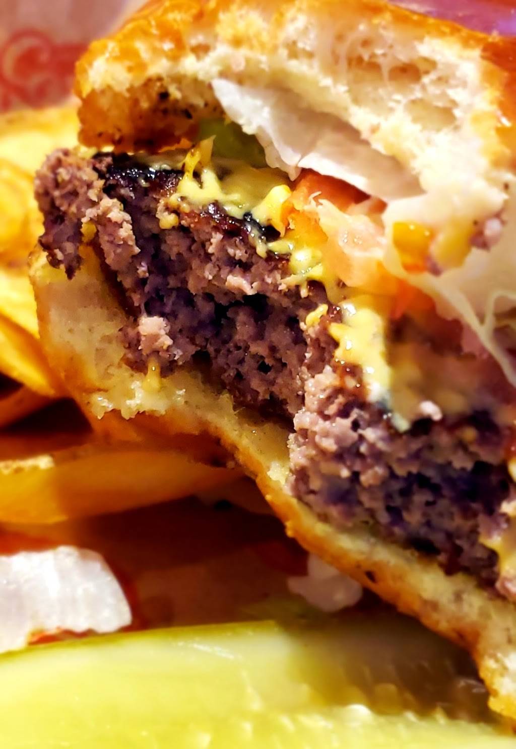 Coachs Neighborhood Grill | restaurant | 1033 Randolph St SUITE 26, Thomasville, NC 27360, USA | 3363138944 OR +1 336-313-8944