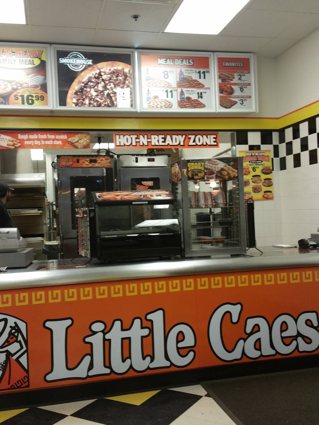 Little Caesars Pizza | meal takeaway | 537 W Dundee Rd, Wheeling, IL 60090, USA | 8472151080 OR +1 847-215-1080