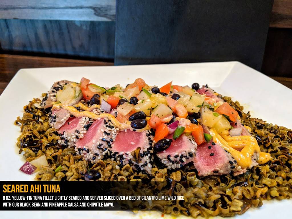 Schuggys American Grill & Taphouse | restaurant | 1055 Davis St, Hammond, WI 54015, USA | 7157962319 OR +1 715-796-2319