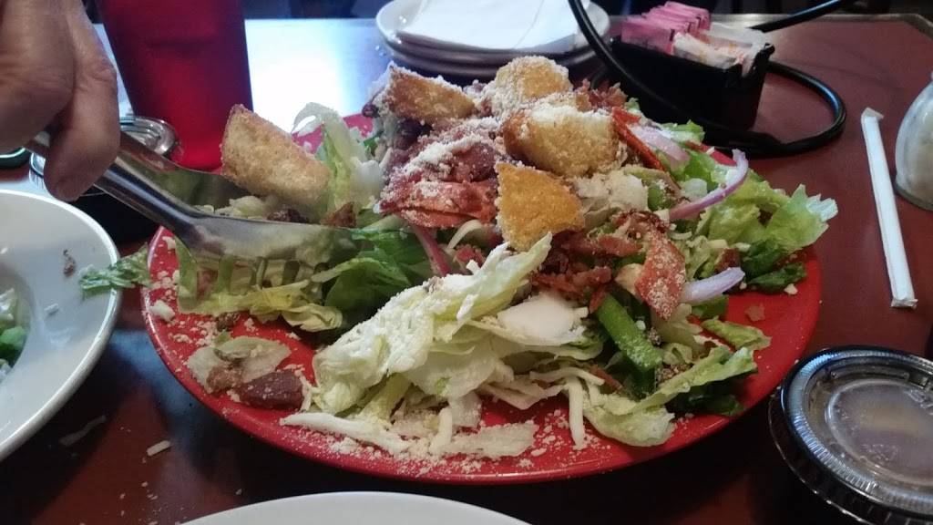 Papa Vito’s Pizza West | restaurant | 4205 N Belt W, Belleville, IL 62226, USA | 6184167900 OR +1 618-416-7900