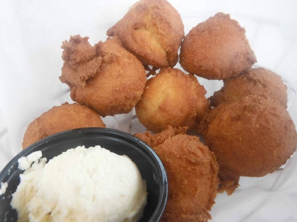 Salty Dog Cafe Bohicket | restaurant | 1882 Andell Bluff Blvd, Johns Island, SC 29455, USA | 8439527335 OR +1 843-952-7335