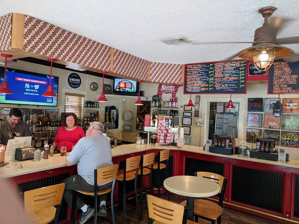 Chads BBQ | restaurant | 158 W Central Ave, Edgewater, MD 21037, USA | 4109567774 OR +1 410-956-7774