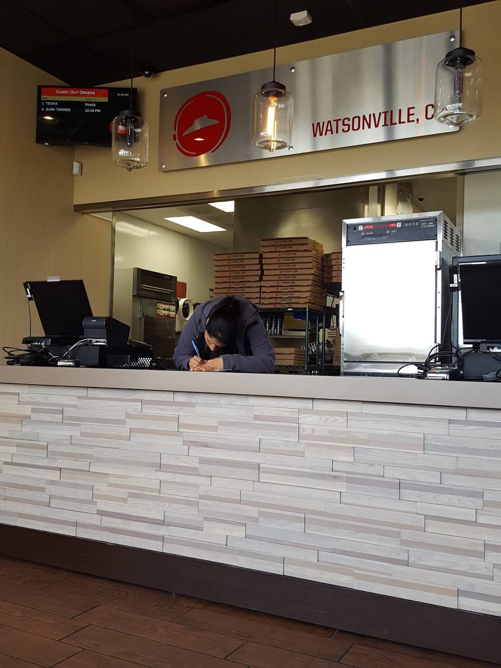 Pizza Hut | restaurant | 1058 S Green Valley Rd, Watsonville, CA 95076, USA | 8317869770 OR +1 831-786-9770