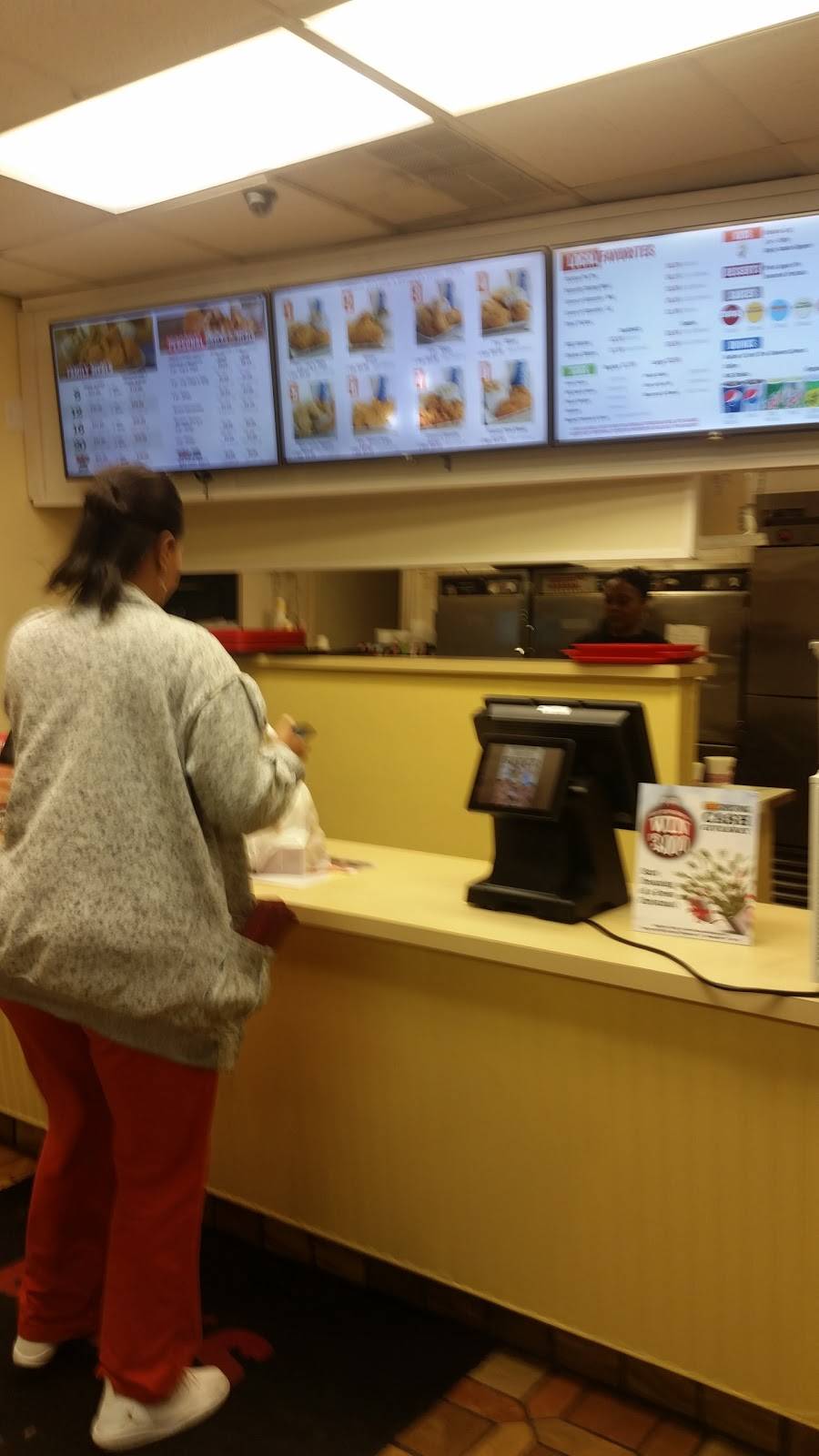 Lees Famous Recipe Chicken | restaurant | 3014 Richmond Rd, Lexington, KY 40509, USA | 8592693642 OR +1 859-269-3642