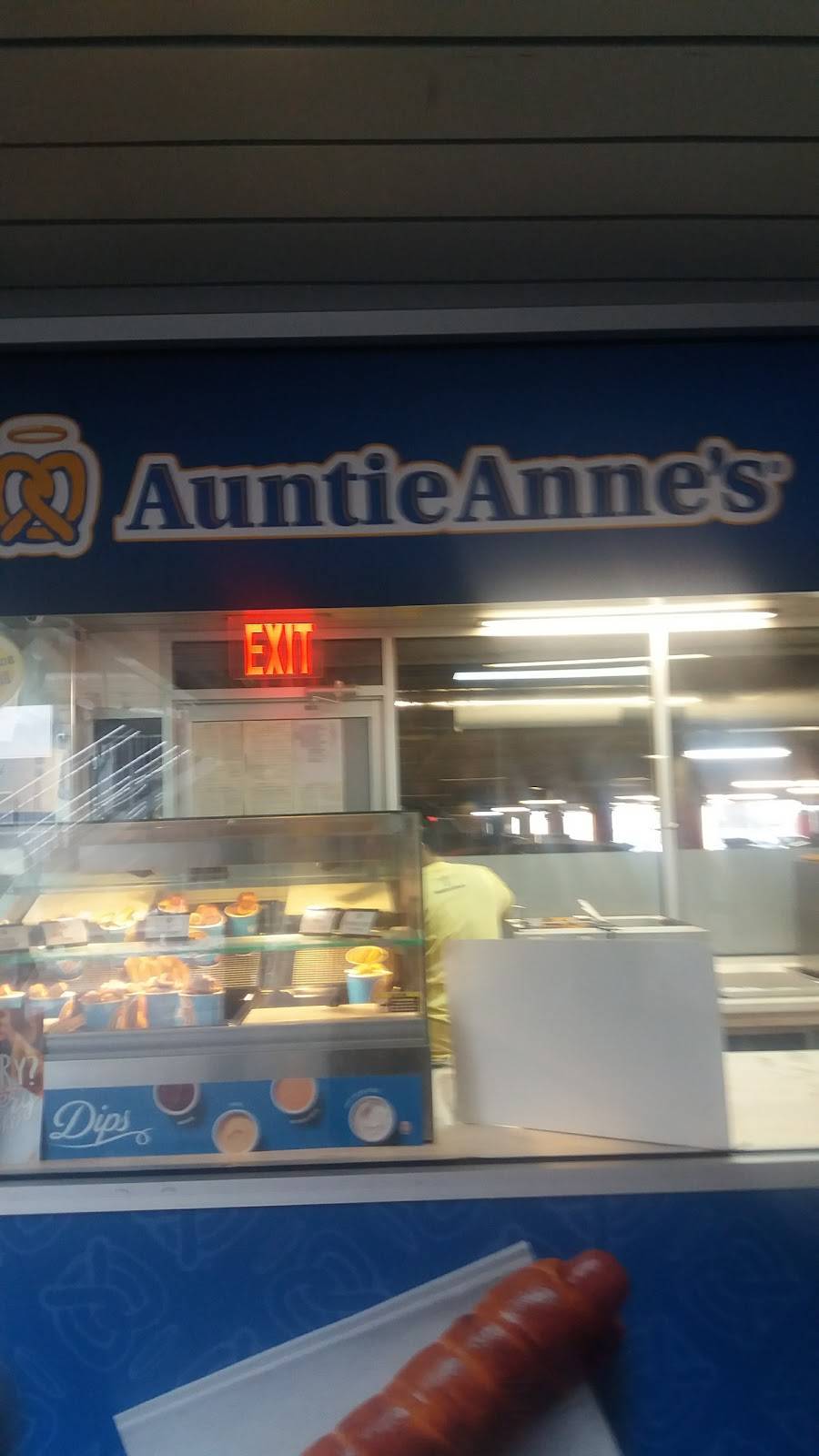 Auntie Annes | cafe | West 230th Street, 5532 Broadway, Bronx, NY 10463, USA | 7185482200 OR +1 718-548-2200