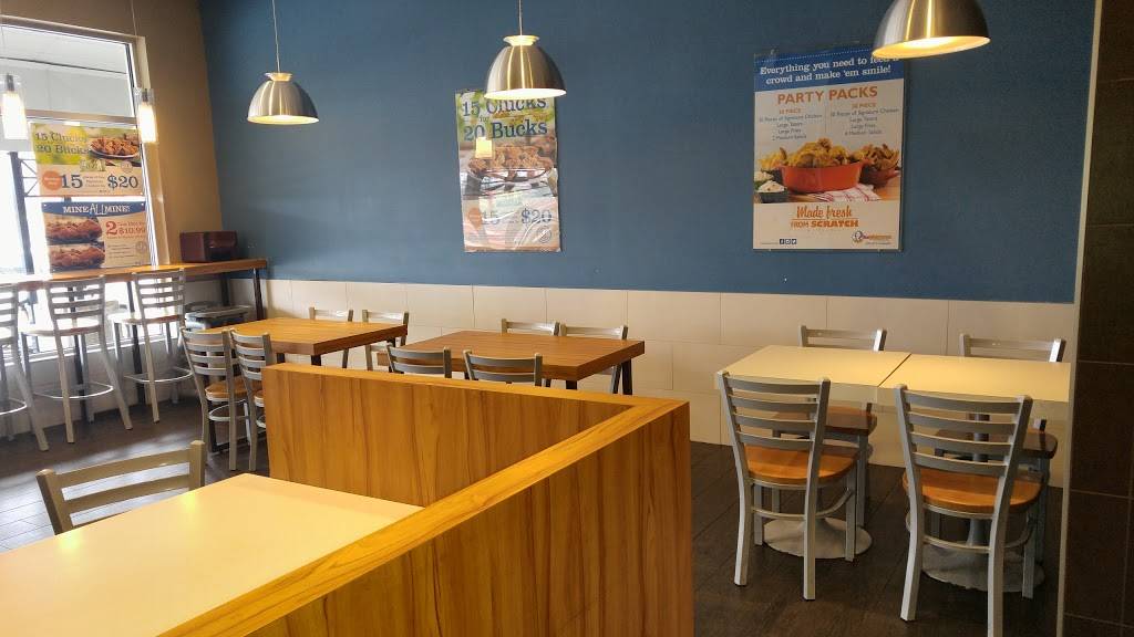 Mary Browns Chicken & Taters | restaurant | 150 Sidney St, Belleville, ON K8P 5E2, Canada | 6139670202 OR +1 613-967-0202