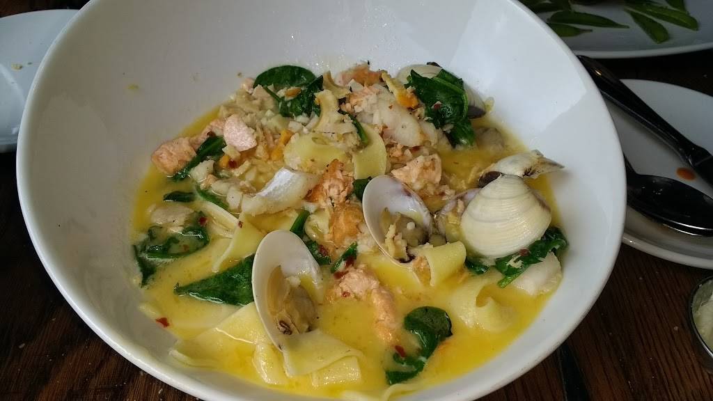 Square 22 Restaurant and Bar | restaurant | 13485 Pearl Rd, Strongsville, OH 44136, USA | 4402688322 OR +1 440-268-8322