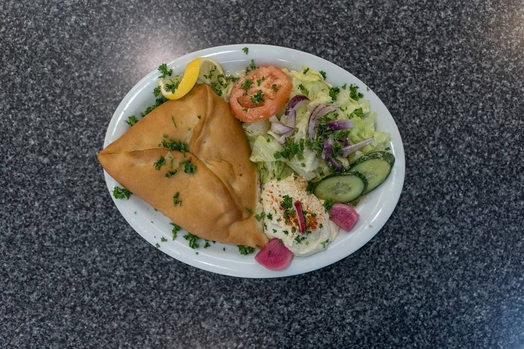 Small World Kitchen | cafe | 111 E Kirby St, Detroit, MI 48202, USA | 3137447280 OR +1 313-744-7280