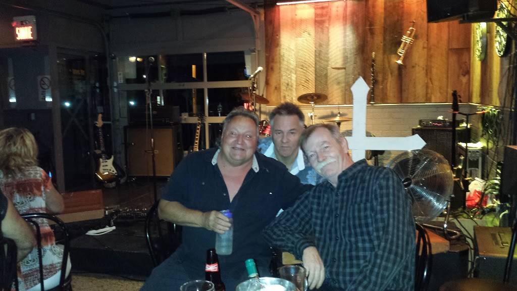 Le St-Laurent | restaurant | 283 Rue Notre-Dame, Repentigny, QC J6A 2R8, Canada | 4505815651 OR +1 450-581-5651