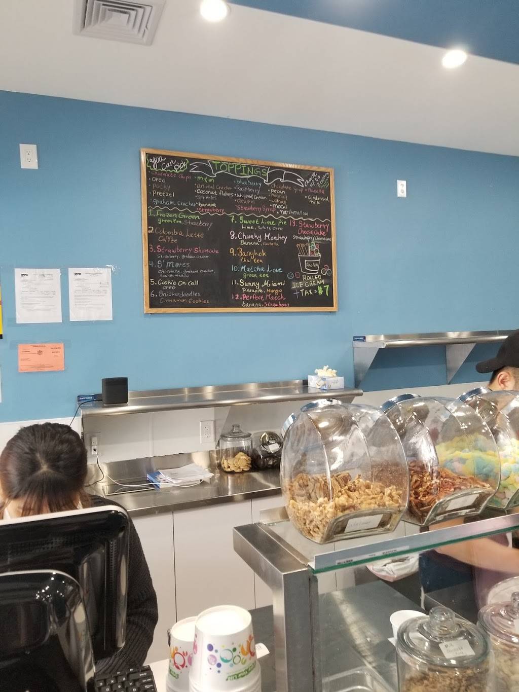 Fro Roll | restaurant | 89-25 Queens Blvd, Elmhurst, NY 11373, USA | 7188038908 OR +1 718-803-8908