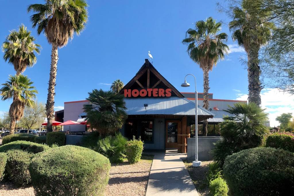 Hooters | restaurant | 1665 S Alma School Rd, Mesa, AZ 85210, USA | 4808394767 OR +1 480-839-4767