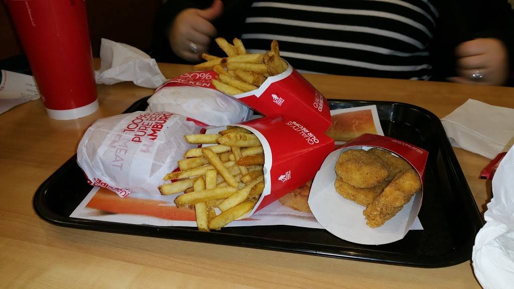 Wendys | restaurant | 12999 Round Lake Blvd NW, Coon Rapids, MN 55448, USA | 7632333570 OR +1 763-233-3570